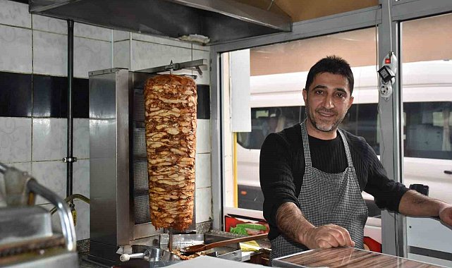 Bingöllü esnaf bir günlük gelirini Gazze'deki çocuklara bağışladı