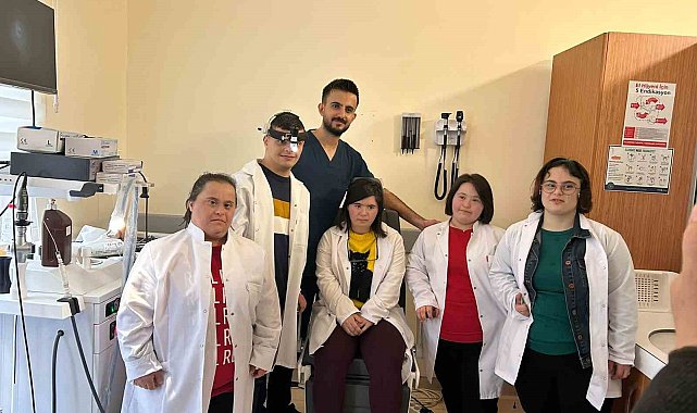 Bir günlüğüne doktor oldular, ortaya renkli görüntüler çıktı