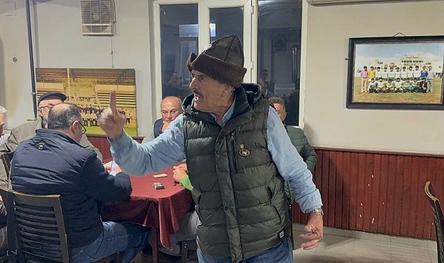 Bisikletli bağımsız belediye başkan adayı kahve kahve gezip oy istiyor