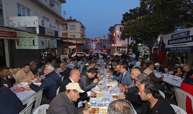 Bozdoğan'da yüzlerce kişi aynı sofrada iftar açtı