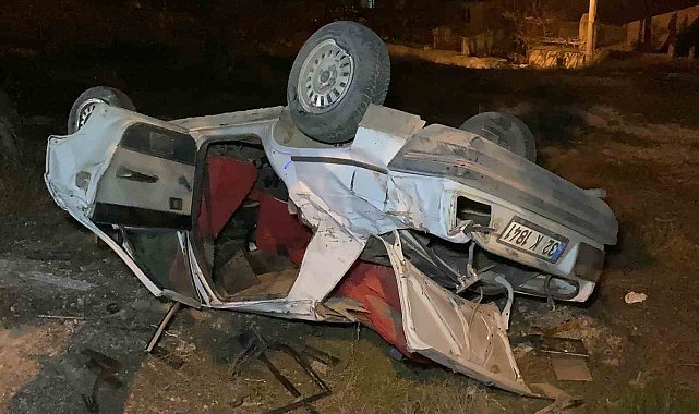 Burdur'da alkollü sürücünün kullandığı otomobil şarampole devrildi: 1'i ağır 3 yaralı