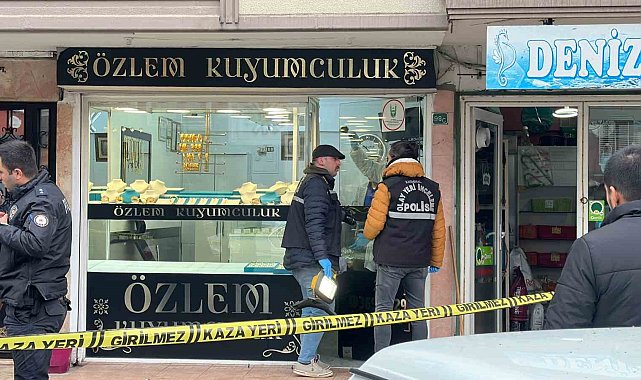 Bursa'da 3.5 milyon TL'lik silahlı ve kar maskeli kuyumcu soygunu