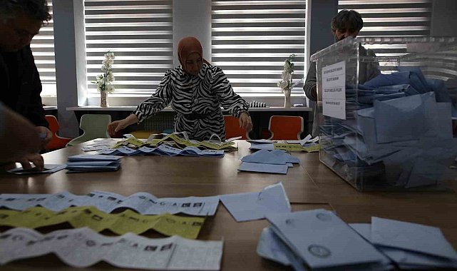 Bursa'da oy sayımına başlandı