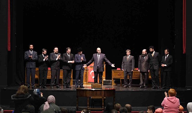 Bursa'da perde İstiklal Marşı için açıldı