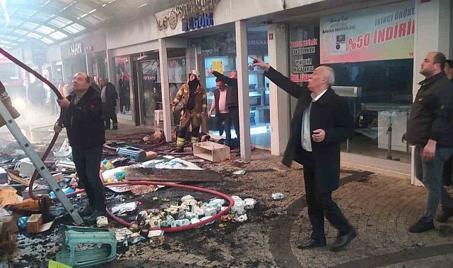 Bursa'da Tarihi Balibey Han Çarşısı'nda korkutan yangın
