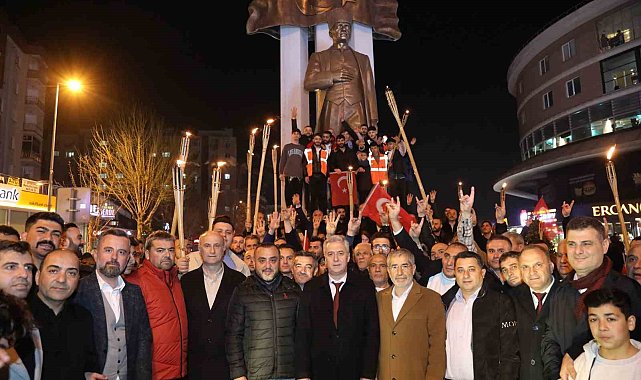 Büyükçekmece'de vatandaşlar, Çanakkale Şehitleri için yürüdü