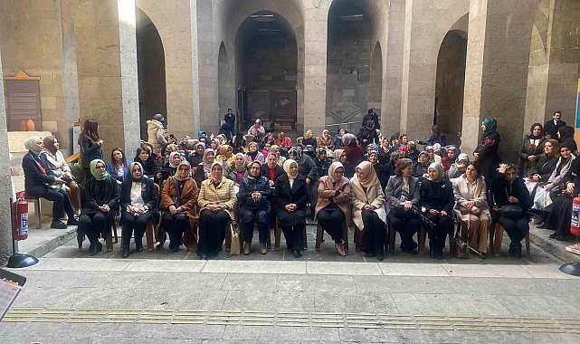 Büyükşehir'den bin kadın sporseverle 'ritmini yakala' etkinliği