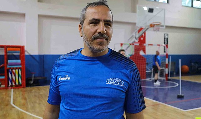 Büyükşehir'in Protezlerini yaptığı engelliler koşu kliniği etkinliğinde bir araya geldi