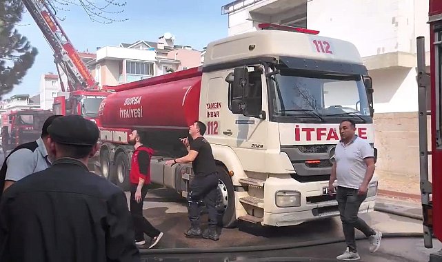 Çatıda çıkan yangın 1 saatte söndürüldü