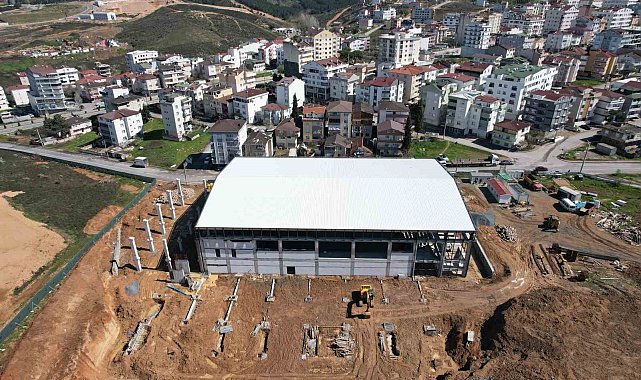 Çayırova'nın yeni spor salonunda çalışmalar devam ediyor