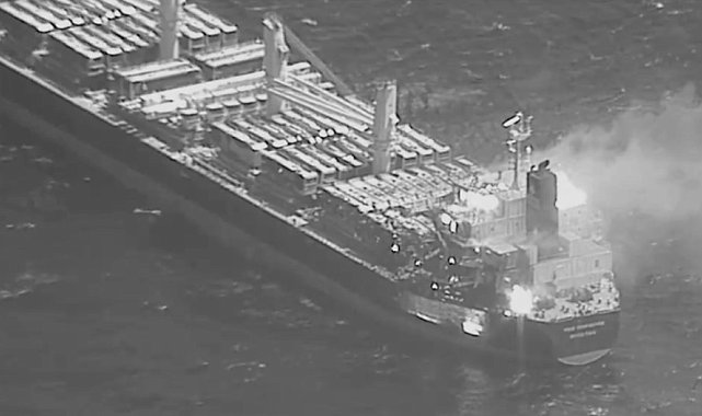 CENTCOM: "Husilerin Kızıldeniz'de saldırdığı ticari gemide 3 kişi öldü, 4 kişi yaralandı"