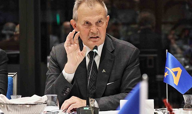 Çetinsaya: "İstanbul'da 100 bin natamam konut var, bunlara müdahale edilmeli"