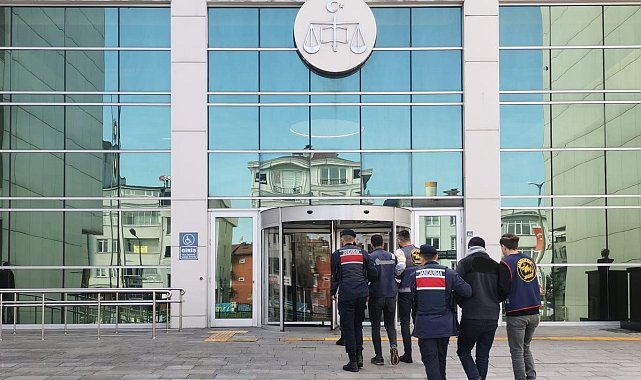 Çevreyolu inşaatından 10 ton demir çalan şüpheliler yakalandı