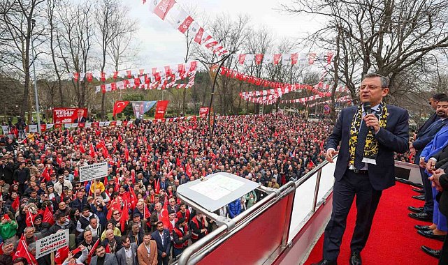 CHP Genel Başkanı Özgür Özel: "Kim ki dara düşmüştür babaevinin kapıları ardına kadar açıktır"