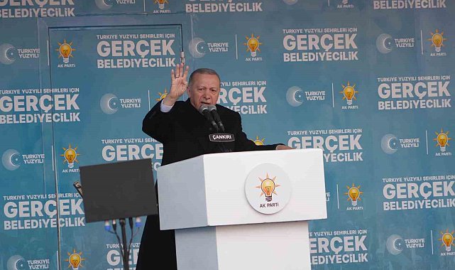 Cumhurbaşkanı Erdoğan: "Özgür efendinin darbelerde acı çekenler, işkence görenler, hayatı kararanlar başta olmak üzere tüm Türkiye'ye özür borcu var"