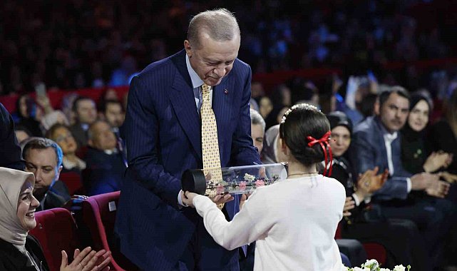 Cumhurbaşkanı Erdoğan: "Siyasi hayatımızın hiçbir safhasında kimsenin hayat tarzına karışmadık"