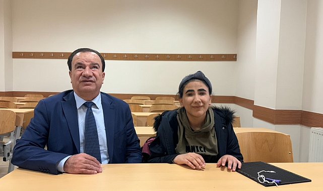 Cumhurbaşkanı'ndan ilham alan görme engelli kız, ilahiyat fakültesini dereceyle kazandı