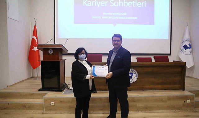 DENİB Başkanı Memişoğlu, kariyer sohbetlerinde öğrencilerle buluştu