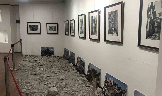 Deprem bölgesinden getirilen objelerin yer aldığı 'Yaşamın İzleri' sergisi açıldı