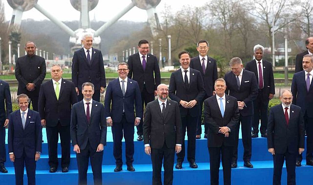 Dışişleri Bakanı Fidan, Nükleer Enerji Zirvesi aile fotoğrafı çekimine katıldı