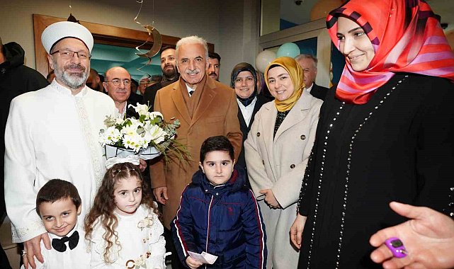 Diyanet İşleri Başkanı Erbaş: "Gençlerimizin huzur bulduğu yer camiler olmalı"