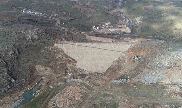 Diyarbakır'da 13 bin 942 kişiye ek istihdam sağlayacak barajda çalışmalar devam ediyor