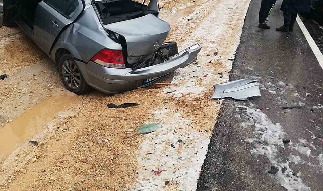Dolu yağışı kazaya neden oldu: 1 ölü, 3 yaralı