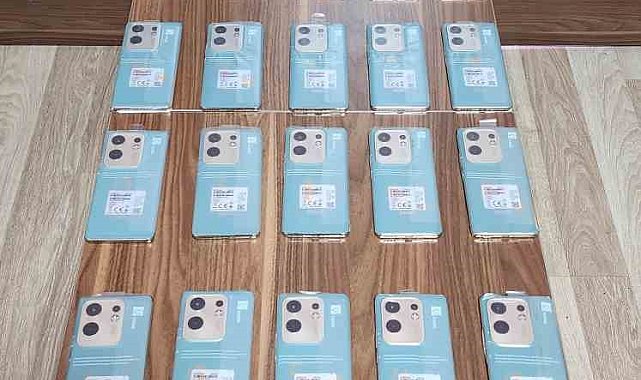 Dörtyol&#039;da gümrük kaçağı 20 telefon ele geçirildi