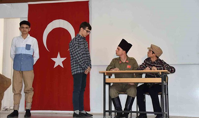 DOSTEK Koleji'nden Çanakkale Zaferi'nin 109'uncu yılına yakışır gösteri