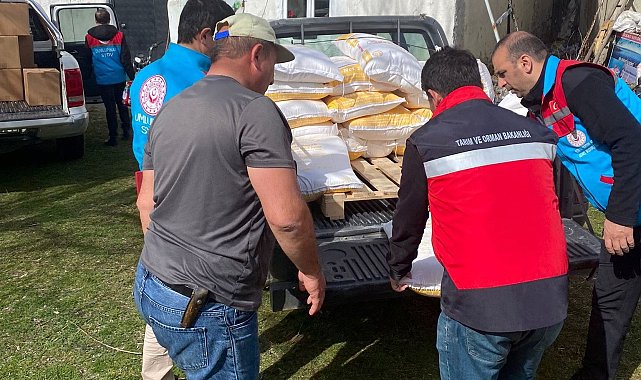 Dumlupınar'da hasat edilen buğdaydan elde edilen un ihtiyaç sahiplerine dağıtıldı