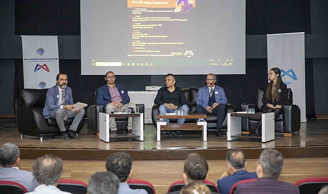 Dünya Su Günü&#039;nde, &#039;Suyun Serüveni&#039; paneli düzenlendi