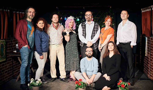 Düşevi Oyuncuları'ndan yeni bir komedi oyunu: "Korona Günlerinde Aşk"