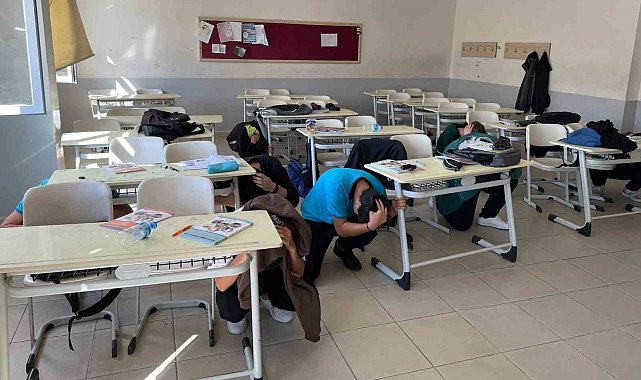 Düzce'de okullarda deprem tatbikatı