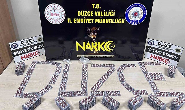 Düzce'ye uyuşturucu getirirken yakalandılar