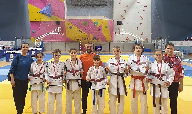 Düzceli judocular 7 madalya ile döndü