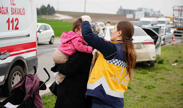 Edirne'de iki otomobil çarpıştı: 5 yaralı
