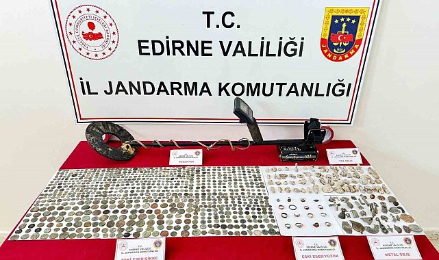 Edirne'de kaçakçılık operasyonu: 1085 tarihi eser ele geçirildi
