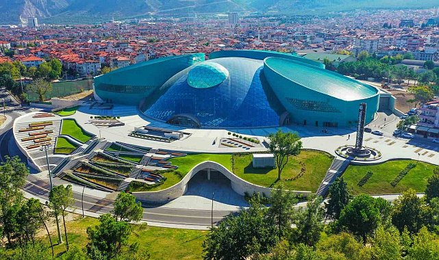 Ege'nin ilk ve tek bilim merkezi Denizli'de ziyarete açıldı