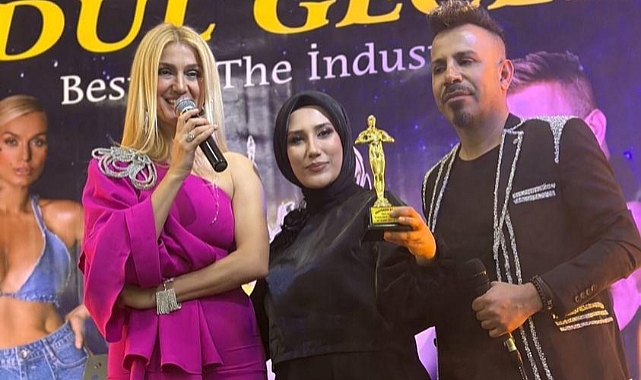 Emine Özdağ Değer Kattığı Türban Tasarım Alanında Ödül Aldı