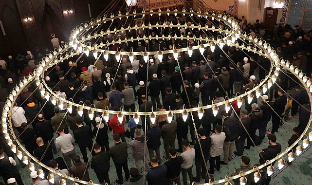 Enderun Teravihi geleneği Haliliye'de yaşatılıyor