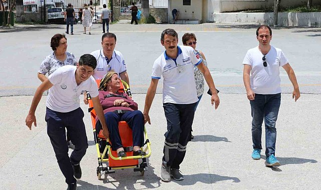 Engelli vatandaşları sandığa Büyükşehir ekipleri taşıyacak