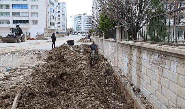 Ergani'de 1,8 kilometrelik yola 60 adet aydınlatma direği
