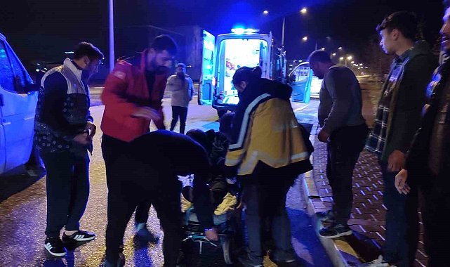 Erzincan&#039;da trafik kazası: 2 yaralı