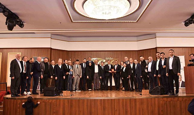 Esenyurt Belediye Başkanı Bozkurt, muhtarlar ve azalarıyla iftar sofrasında buluştu