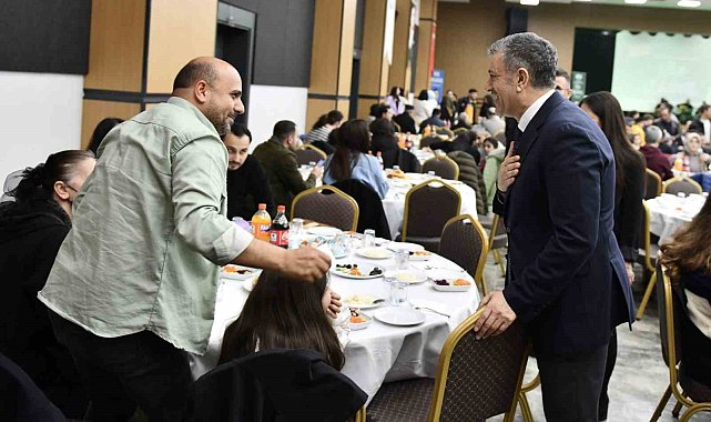Esenyurt Belediye Başkanı Bozkurt sağlık çalışanlarıyla iftar sofrasında buluştu