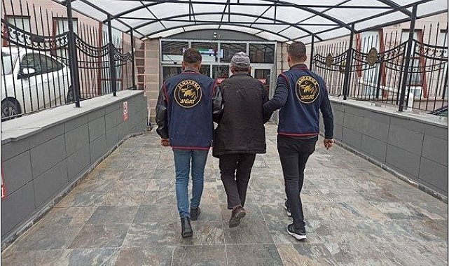 Eskişehir'de JASAT ekipleri 3 kadını fuhşa zorlayan şüpheliyi operasyonla yakaladı