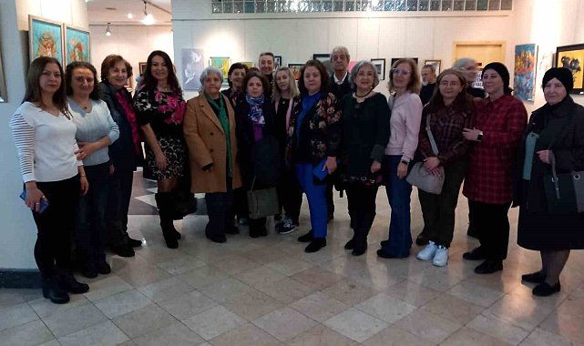 Eskişehir'deki 48 kadın ressam 48 eserini sergiledi