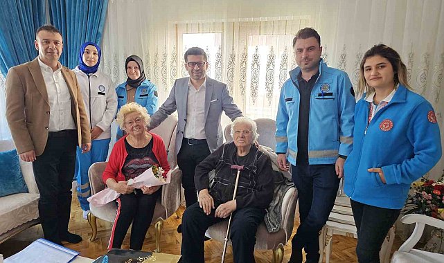 Evde bakım hizmeti alan yaşlılar, Yaşlılar Haftası'nda unutulmadı