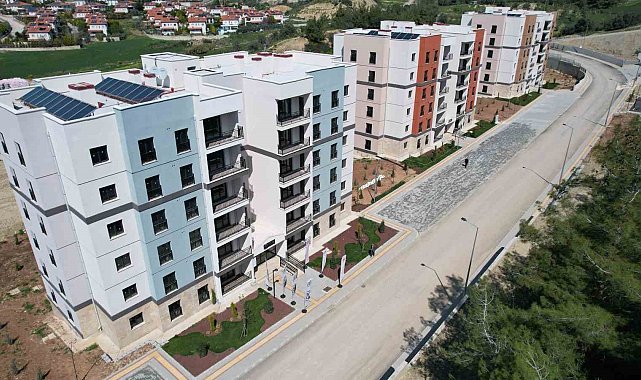 Evini gören depremzedenin mutluluğu yürekleri ısıttı