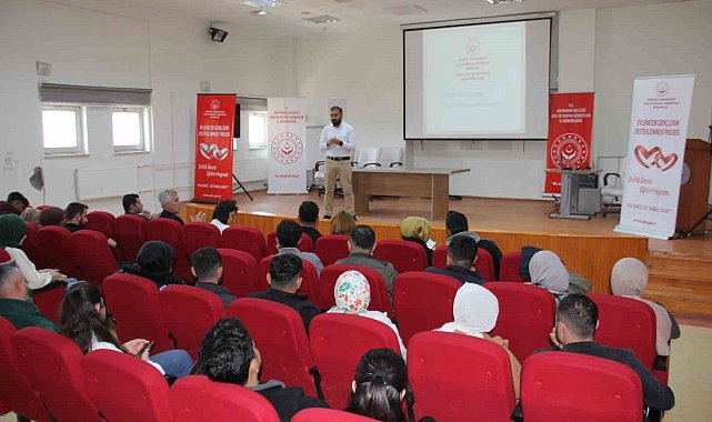 Evlenmek için kredi alacak depremzede gençlerin eğitimi başladı